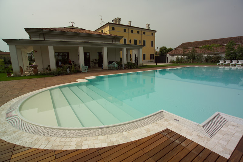 piscine_bordo_sfioro_01