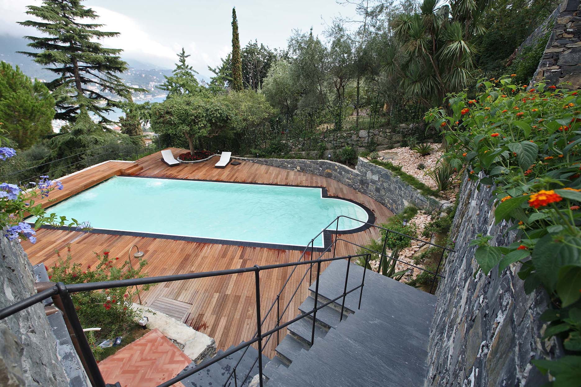 Piscina-scalinata